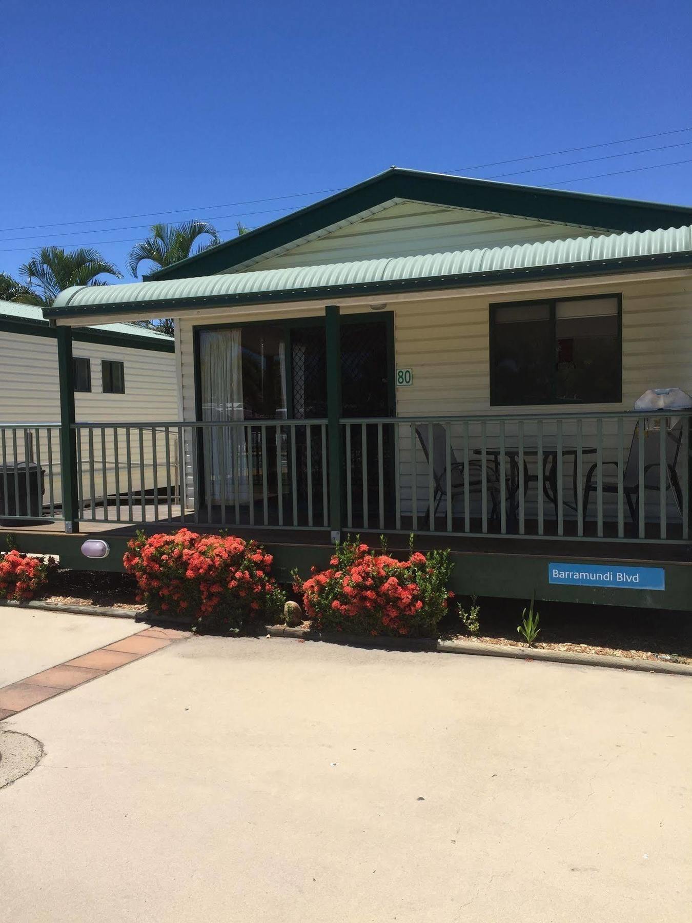 Nrma Bowen Beachfront Holiday Park Екстер'єр фото
